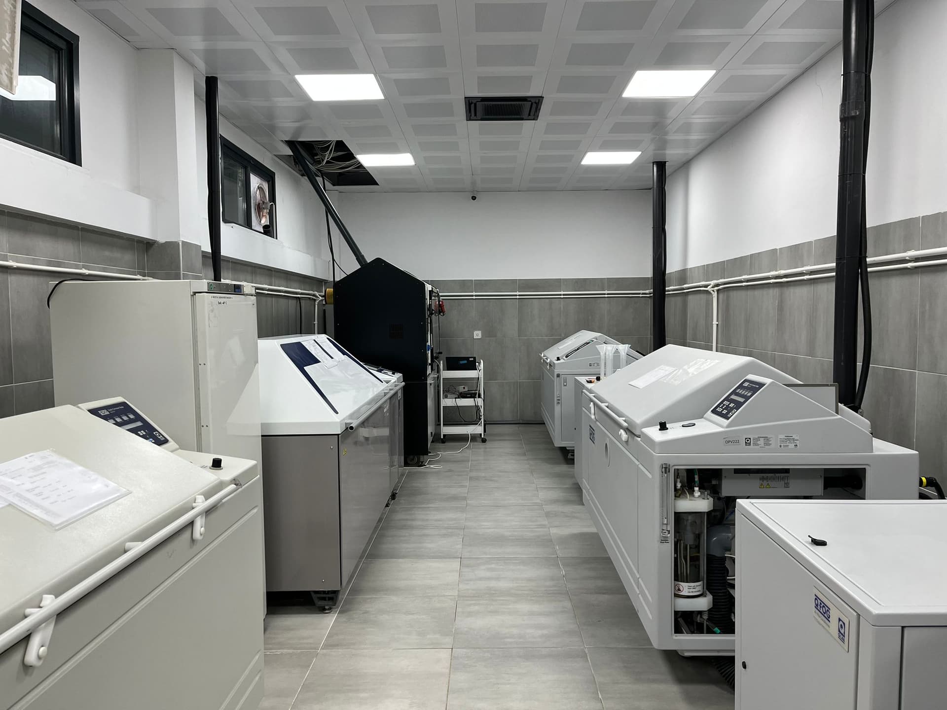 Salt spray corrosion testing chamber at Positrone laboratory